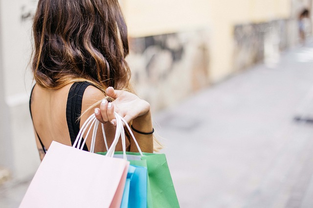 Salgsmedarbejder og muligheder inden for butik, kontor og opsøgende salg